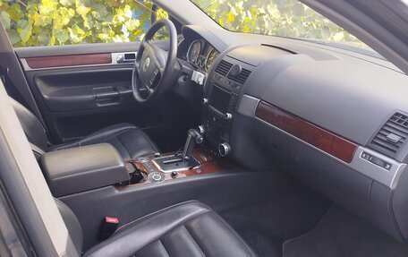 Volkswagen Touareg III, 2006 год, 900 000 рублей, 4 фотография