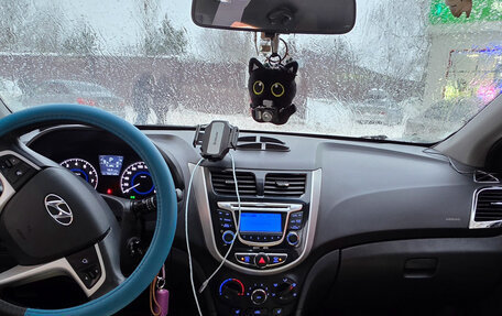 Hyundai Solaris II рестайлинг, 2012 год, 750 000 рублей, 6 фотография