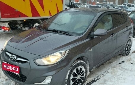 Hyundai Solaris II рестайлинг, 2012 год, 750 000 рублей, 2 фотография