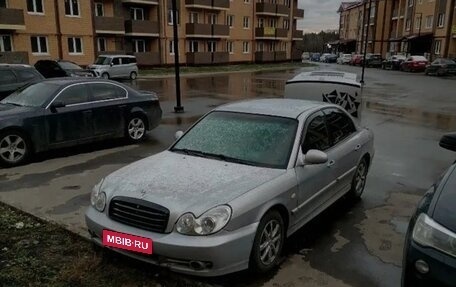 Hyundai Sonata IV рестайлинг, 2004 год, 110 000 рублей, 1 фотография