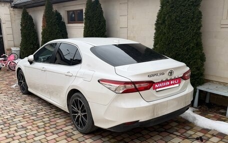 Toyota Camry, 2018 год, 2 000 000 рублей, 4 фотография