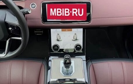 Land Rover Range Rover Evoque II, 2023 год, 4 980 000 рублей, 21 фотография