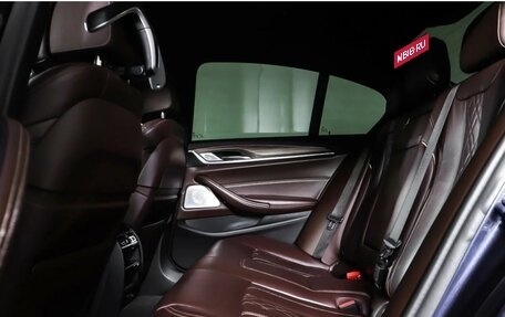 BMW 5 серия, 2018 год, 4 850 000 рублей, 11 фотография