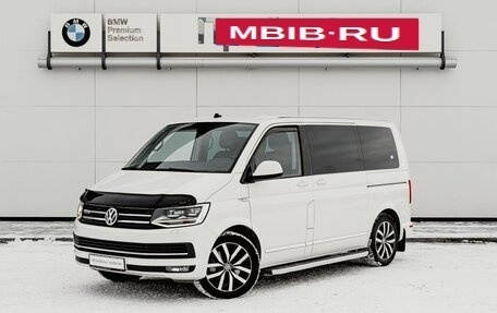 Volkswagen Multivan T6 рестайлинг, 2019 год, 5 200 000 рублей, 1 фотография