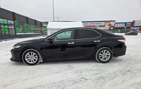 Toyota Camry, 2020 год, 2 800 000 рублей, 10 фотография