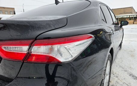 Toyota Camry, 2020 год, 2 800 000 рублей, 7 фотография