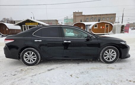 Toyota Camry, 2020 год, 2 800 000 рублей, 8 фотография