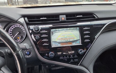 Toyota Camry, 2020 год, 2 800 000 рублей, 16 фотография