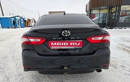 Toyota Camry, 2020 год, 2 800 000 рублей, 5 фотография