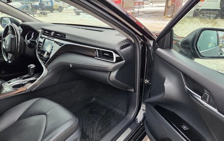Toyota Camry, 2020 год, 2 800 000 рублей, 25 фотография