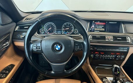 BMW 7 серия, 2015 год, 1 999 000 рублей, 12 фотография