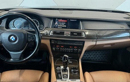 BMW 7 серия, 2015 год, 1 999 000 рублей, 11 фотография