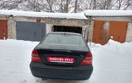 Mercedes-Benz C-Класс, 2001 год, 380 000 рублей, 2 фотография