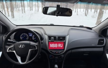 Hyundai Solaris II рестайлинг, 2011 год, 870 000 рублей, 12 фотография