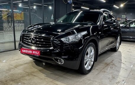 Infiniti FX II, 2013 год, 2 450 000 рублей, 3 фотография
