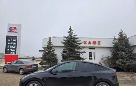 Tesla Model Y I, 2022 год, 2 250 000 рублей, 3 фотография