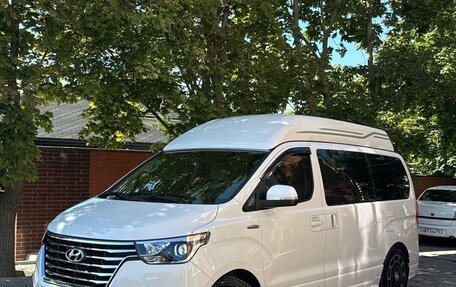 Hyundai Grand Starex Grand Starex I рестайлинг 2, 2019 год, 4 950 000 рублей, 9 фотография