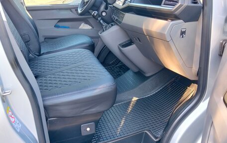 Volkswagen Caravelle T6 рестайлинг, 2021 год, 4 390 000 рублей, 31 фотография