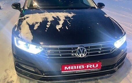 Volkswagen Passat B8 рестайлинг, 2019 год, 1 950 000 рублей, 1 фотография