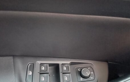 Volkswagen Passat B8 рестайлинг, 2019 год, 1 950 000 рублей, 18 фотография