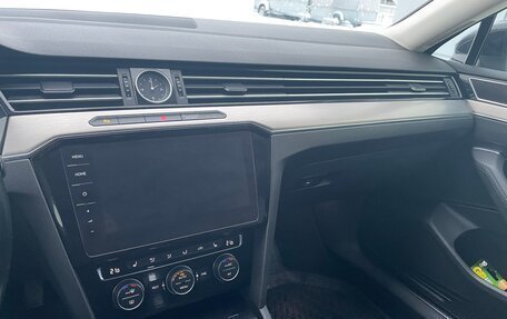 Volkswagen Passat B8 рестайлинг, 2019 год, 1 950 000 рублей, 23 фотография