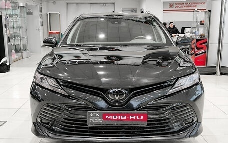 Toyota Camry, 2020 год, 3 050 000 рублей, 2 фотография