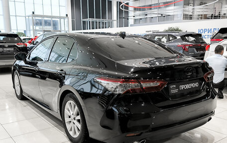 Toyota Camry, 2020 год, 3 050 000 рублей, 8 фотография