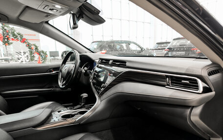 Toyota Camry, 2020 год, 3 050 000 рублей, 13 фотография