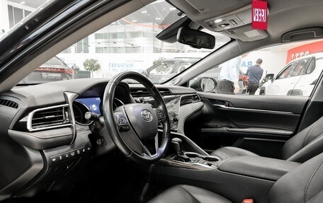 Toyota Camry, 2020 год, 3 050 000 рублей, 20 фотография