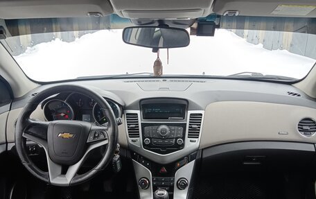 Chevrolet Cruze II, 2012 год, 700 000 рублей, 10 фотография