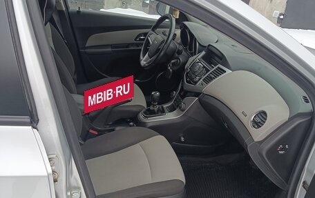 Chevrolet Cruze II, 2012 год, 700 000 рублей, 9 фотография