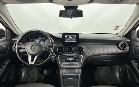 Mercedes-Benz GLA, 2014 год, 1 800 000 рублей, 15 фотография