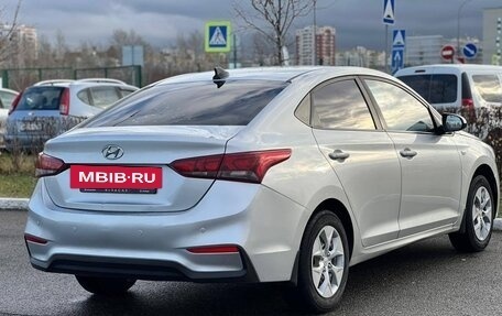 Hyundai Solaris II рестайлинг, 2017 год, 747 000 рублей, 4 фотография