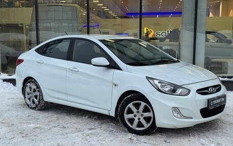 Hyundai Solaris II рестайлинг, 2013 год, 800 000 рублей, 3 фотография