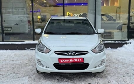 Hyundai Solaris II рестайлинг, 2013 год, 800 000 рублей, 2 фотография