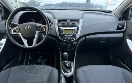 Hyundai Solaris II рестайлинг, 2013 год, 800 000 рублей, 9 фотография