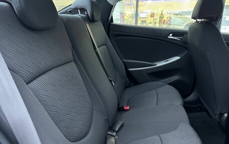 Hyundai Solaris II рестайлинг, 2013 год, 800 000 рублей, 11 фотография