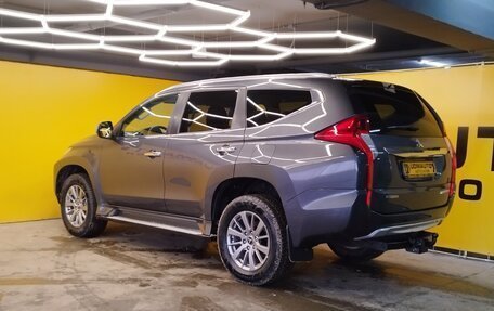 Mitsubishi Pajero Sport III рестайлинг, 2019 год, 2 999 000 рублей, 4 фотография