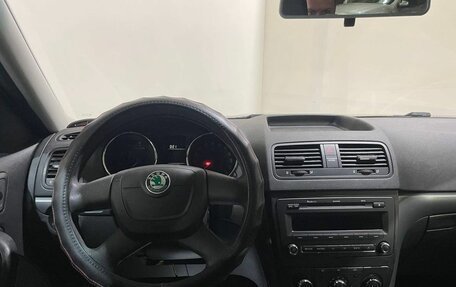 Skoda Yeti I рестайлинг, 2011 год, 700 000 рублей, 26 фотография