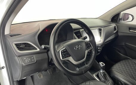 Hyundai Solaris II рестайлинг, 2017 год, 1 150 000 рублей, 10 фотография