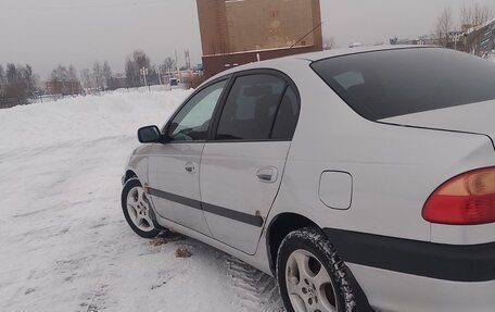 Toyota Avensis III рестайлинг, 2001 год, 410 000 рублей, 2 фотография