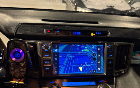 Toyota RAV4, 2013 год, 1 800 000 рублей, 14 фотография