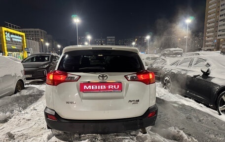 Toyota RAV4, 2013 год, 1 800 000 рублей, 2 фотография