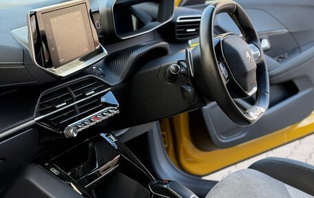 Peugeot 208 GTi I рестайлинг, 2019 год, 1 325 000 рублей, 10 фотография