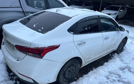 Hyundai Solaris II рестайлинг, 2019 год, 750 000 рублей, 4 фотография