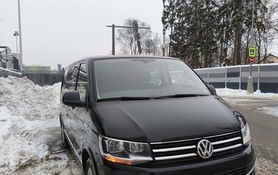 Volkswagen Caravelle T6 рестайлинг, 2017 год, 3 780 000 рублей, 1 фотография
