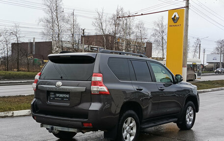 Toyota Land Cruiser Prado 150 рестайлинг 2, 2016 год, 3 250 000 рублей, 5 фотография