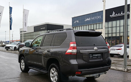 Toyota Land Cruiser Prado 150 рестайлинг 2, 2016 год, 3 250 000 рублей, 7 фотография