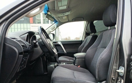 Toyota Land Cruiser Prado 150 рестайлинг 2, 2016 год, 3 250 000 рублей, 16 фотография