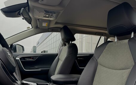 Toyota RAV4, 2025 год, 4 600 000 рублей, 9 фотография